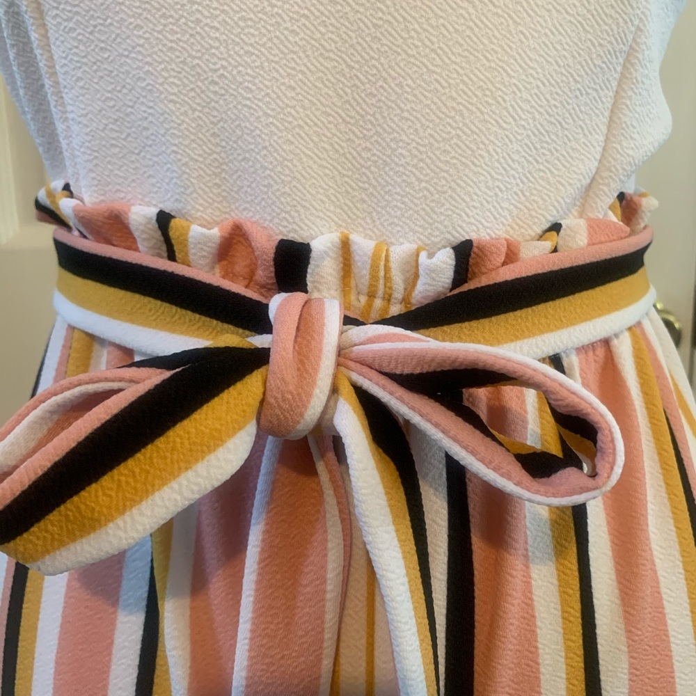 NWT Romper - Picture 3 of 5